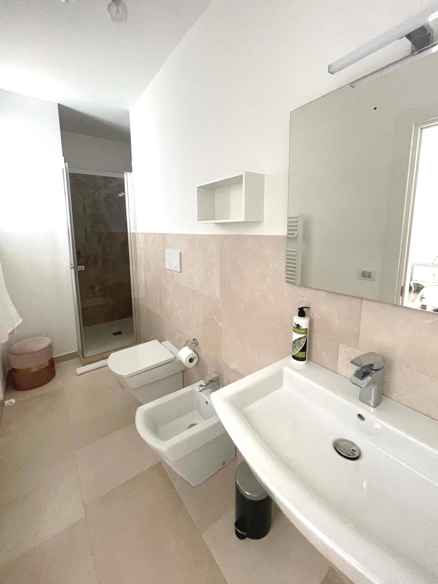 Augustea Bed and Breakfast Sannicandro di Bari Buitenkant foto