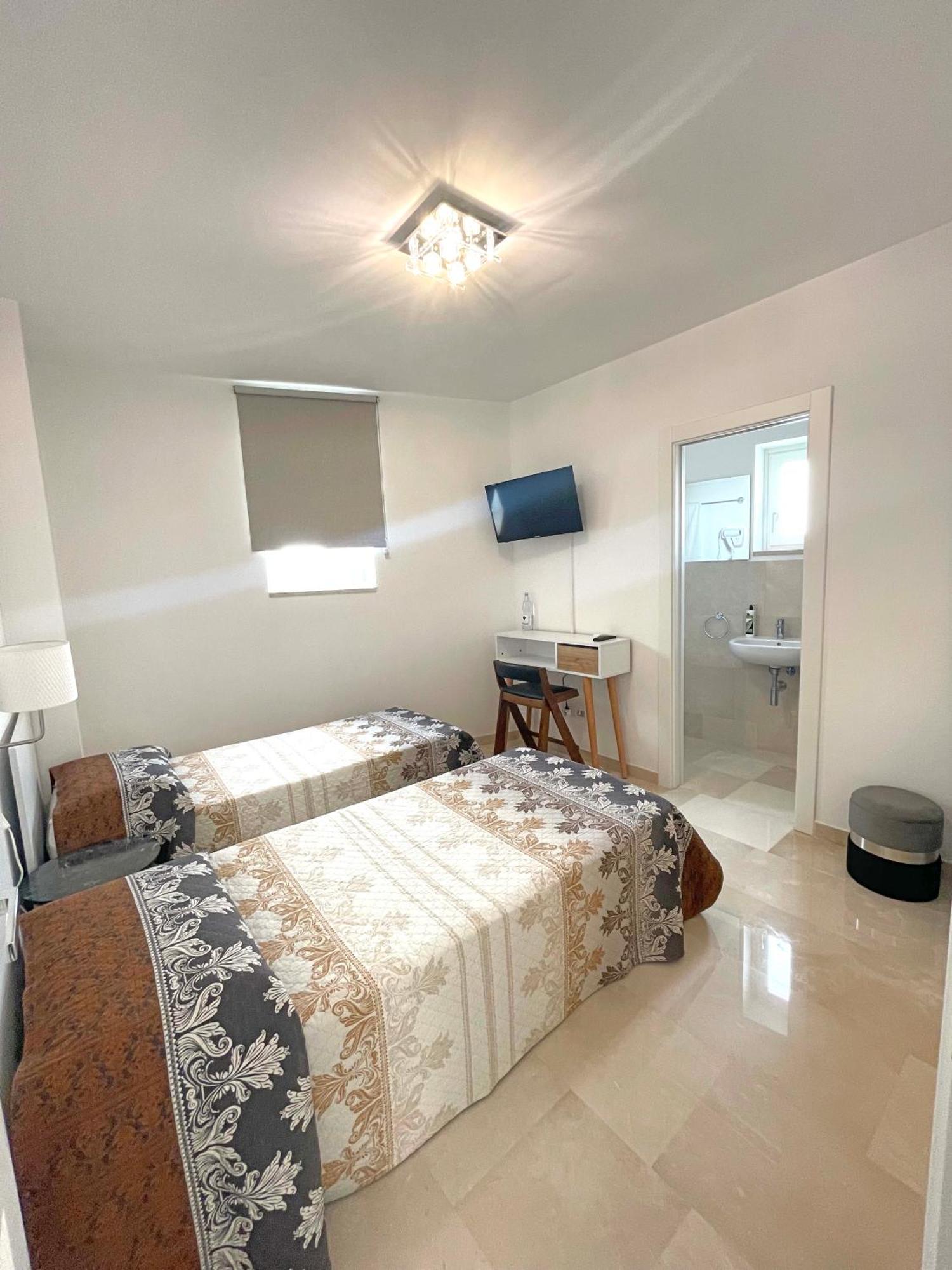 Augustea Bed and Breakfast Sannicandro di Bari Buitenkant foto